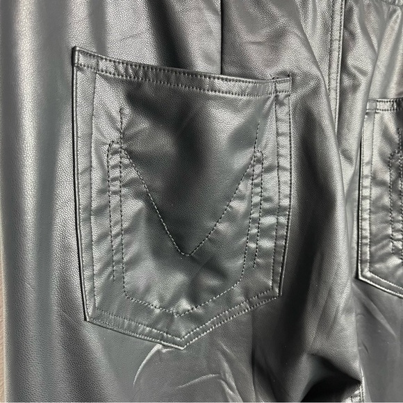 Show Me Your MuMu Women's XL Nashville Pull On Faux Leather Flare Pant High Rise - Picture 5 of 14